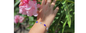bracelet diy chaine argentee et fleurs